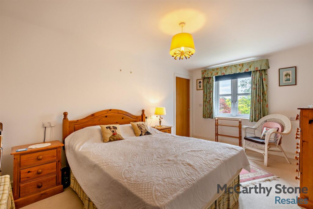 Ridgeway Court, Mutton Hall Hill, Heathfield, East Sussex, TN21 8NB
