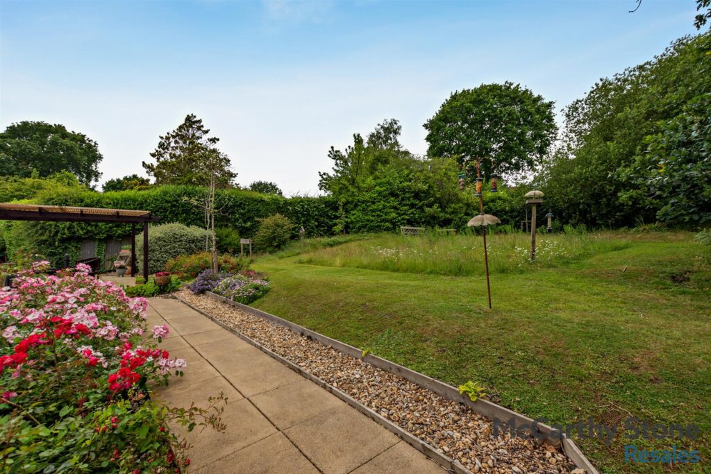 Ridgeway Court, Mutton Hall Hill, Heathfield, East Sussex, TN21 8NB