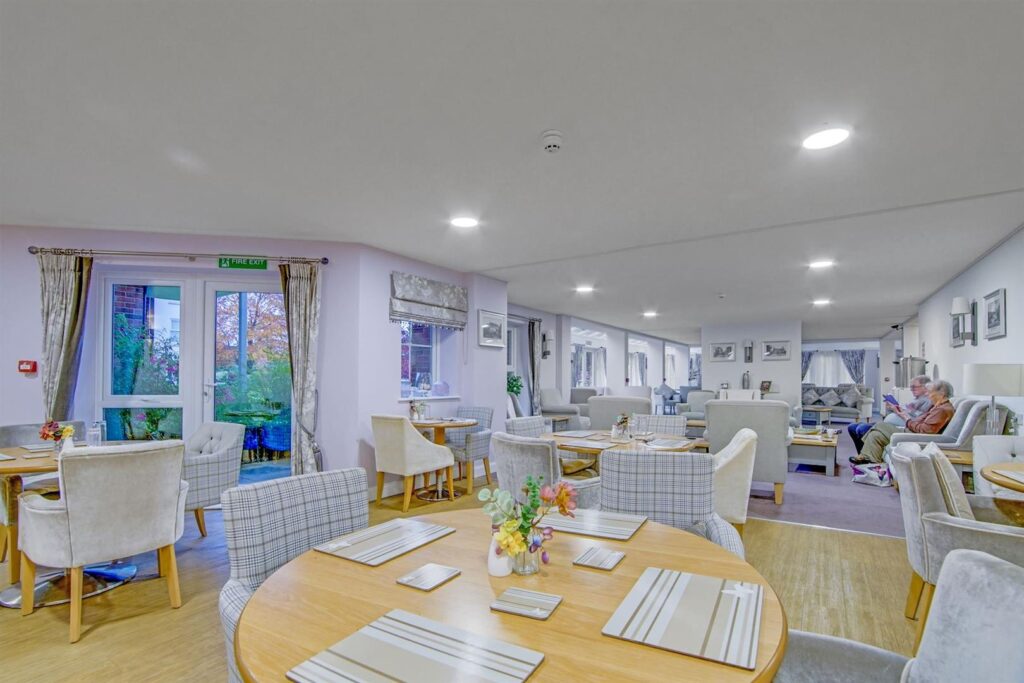 Manor Park Road, Chislehurst, BR7 5FT