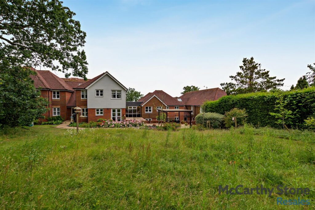 Ridgeway Court, Mutton Hall Hill, Heathfield, East Sussex, TN21 8NB