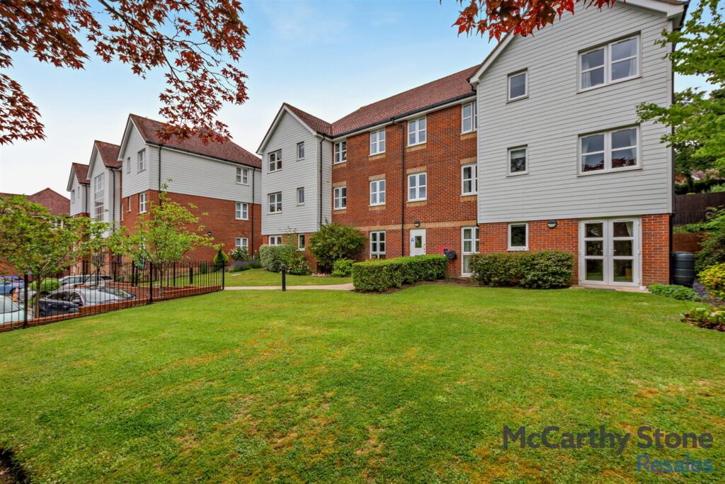 Ridgeway Court, Mutton Hall Hill, Heathfield, East Sussex, TN21 8NB