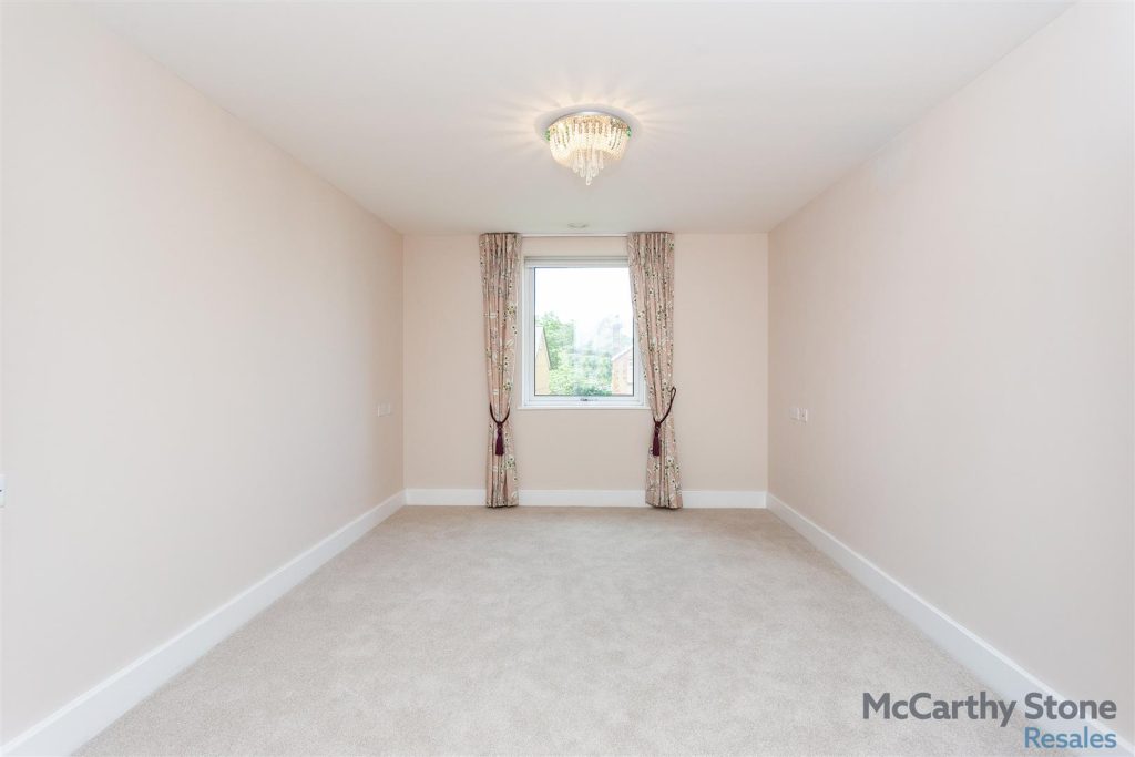 Josiah Drive, Ickenham
