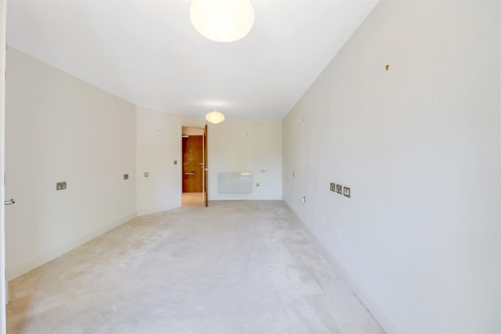 Manor Park Road, Chislehurst, BR7 5FT