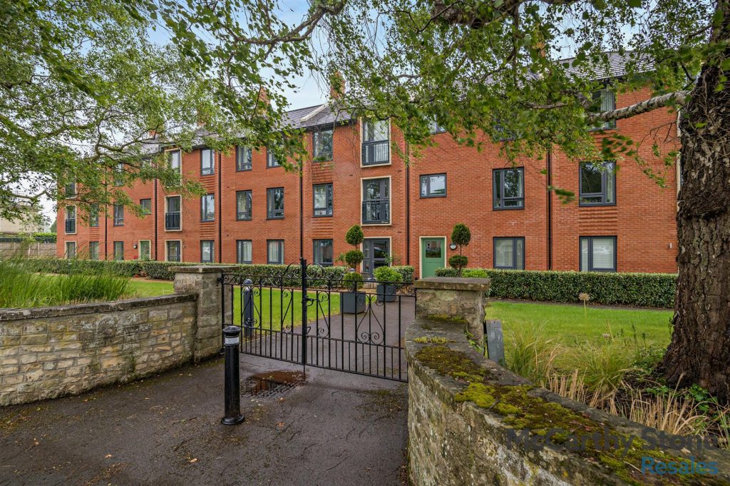 Crescent Place, Portway, Warminster