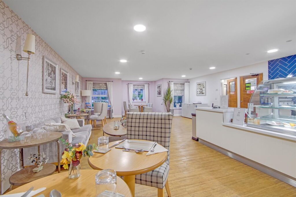 Manor Park Road, Chislehurst, BR7 5FT