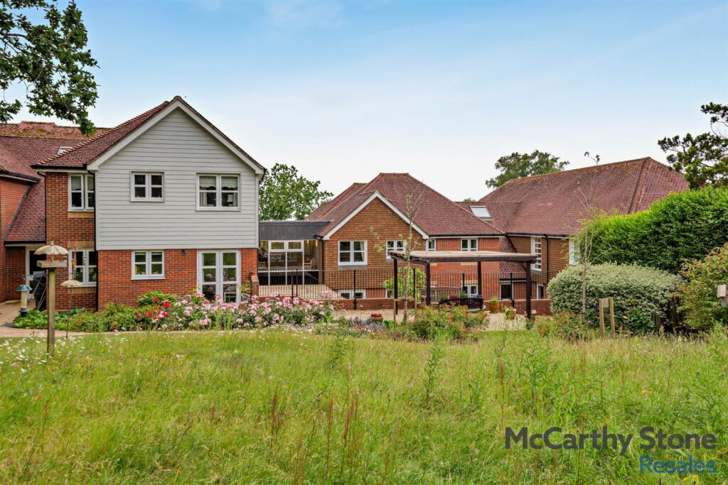 Ridgeway Court, Mutton Hall Hill, Heathfield, East Sussex, TN21 8NB