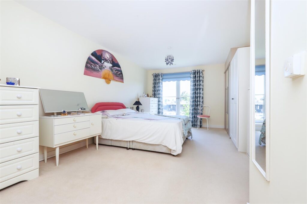 Greenwood Grove East, Stewarton Road, Newton Mearns