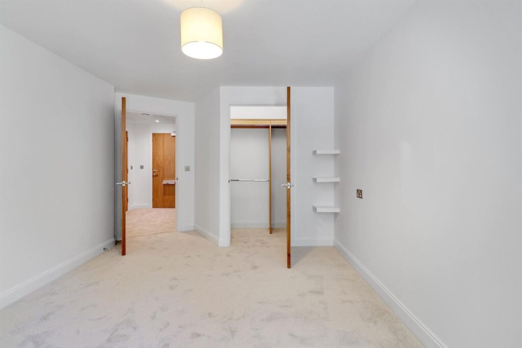 Manor Park Road, Chislehurst, BR7 5FT