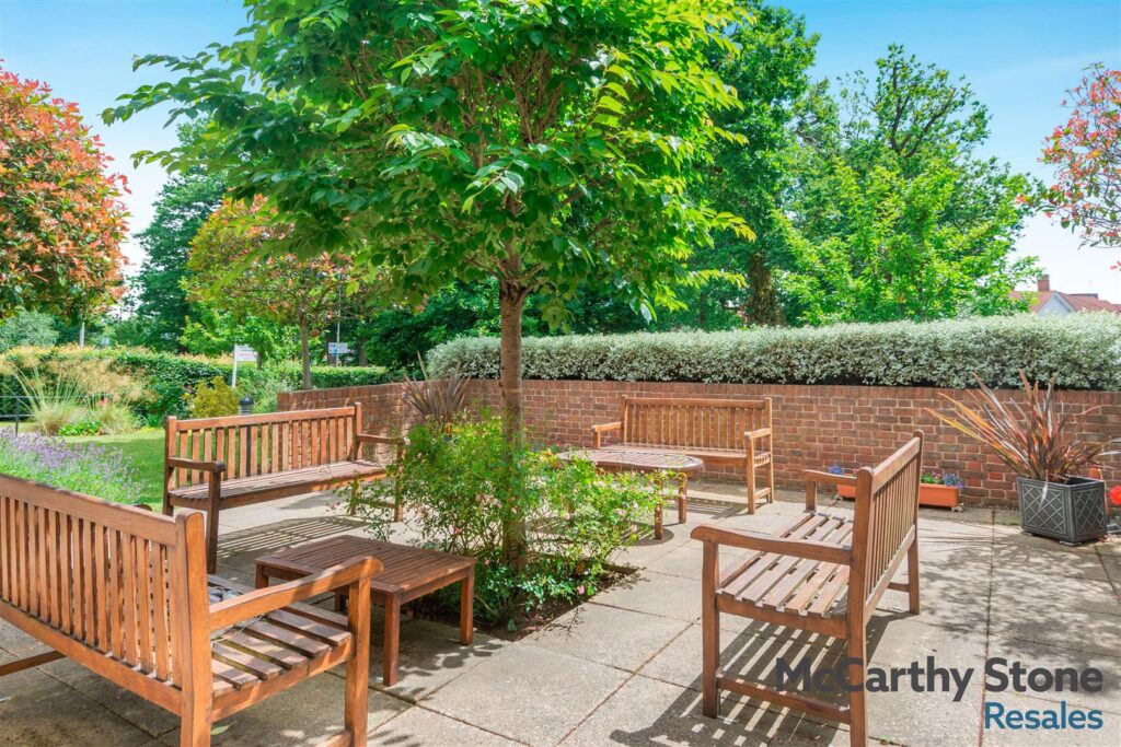 Peel Court, College Way, Welwyn Garden City, Hertfordshire, AL8 6DG
