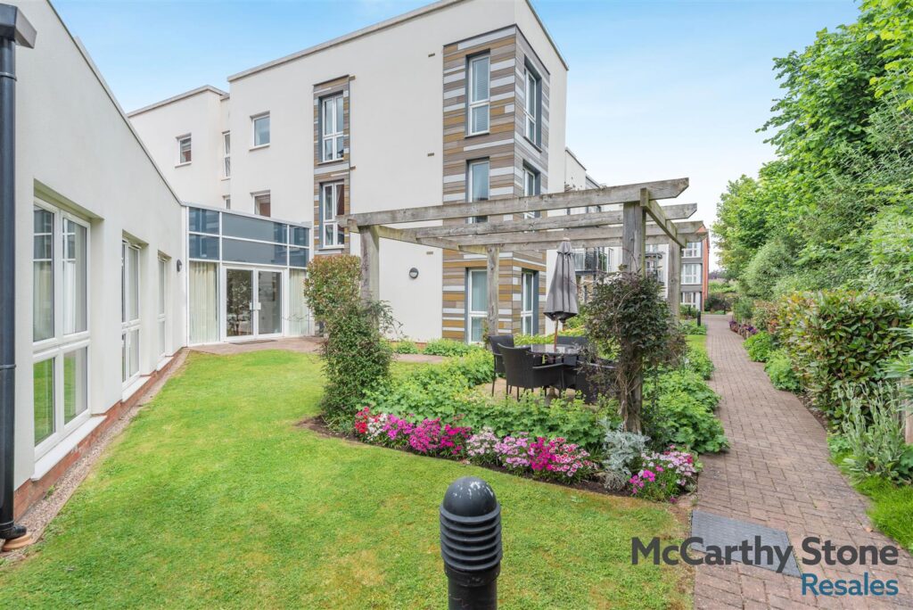 Sanderson Court, Park Road, Hagley