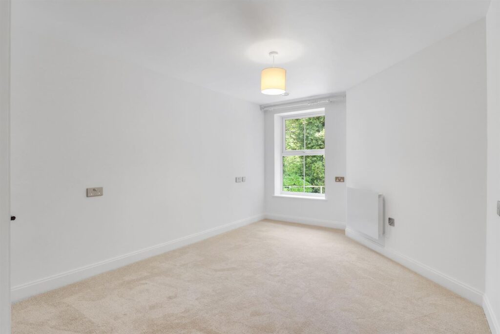 Manor Park Road, Chislehurst, BR7 5FT