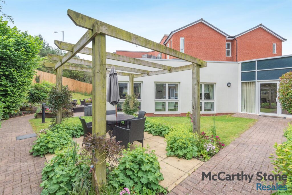 Sanderson Court, Park Road, Hagley