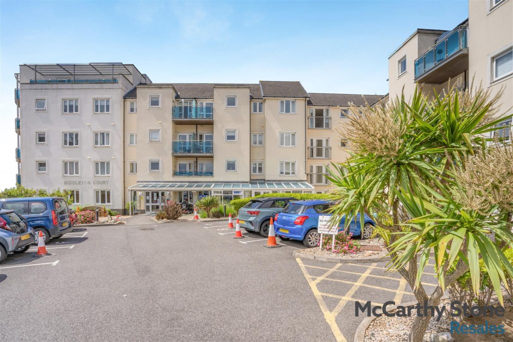 Middleton Court, Picton Avenue, Porthcawl CF36 3BF