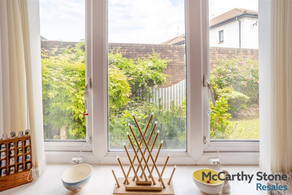 Middleton Court, Picton Avenue, Porthcawl CF36 3BF
