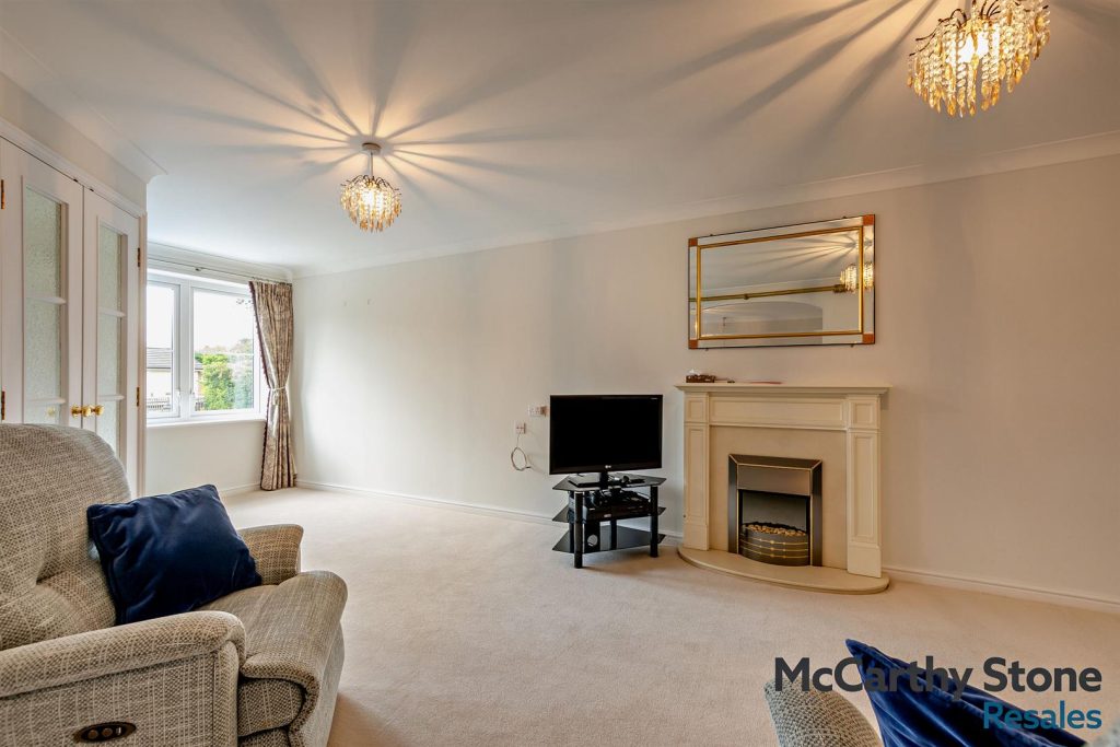 Portman Court, Grange Road, Uckfield, East Sussex, TN22 1FD