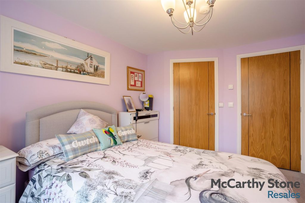 Middleton Court, Picton Avenue, Porthcawl CF36 3BF