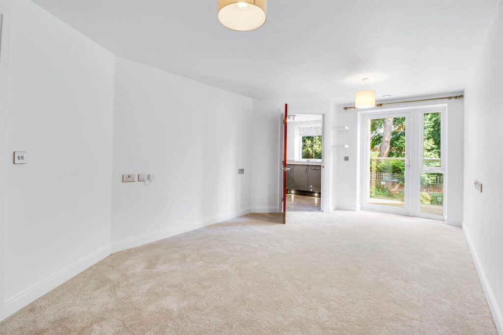 Manor Park Road, Chislehurst, BR7 5FT