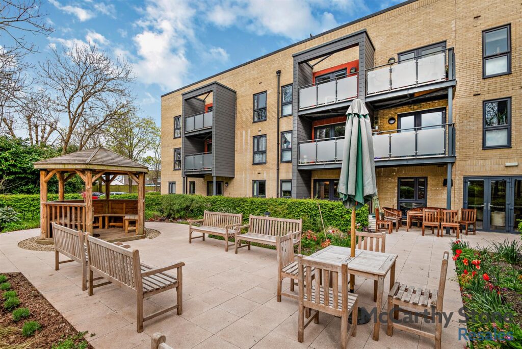 Bucklands, Stock Way South, Nailsea, BS48 2BF
