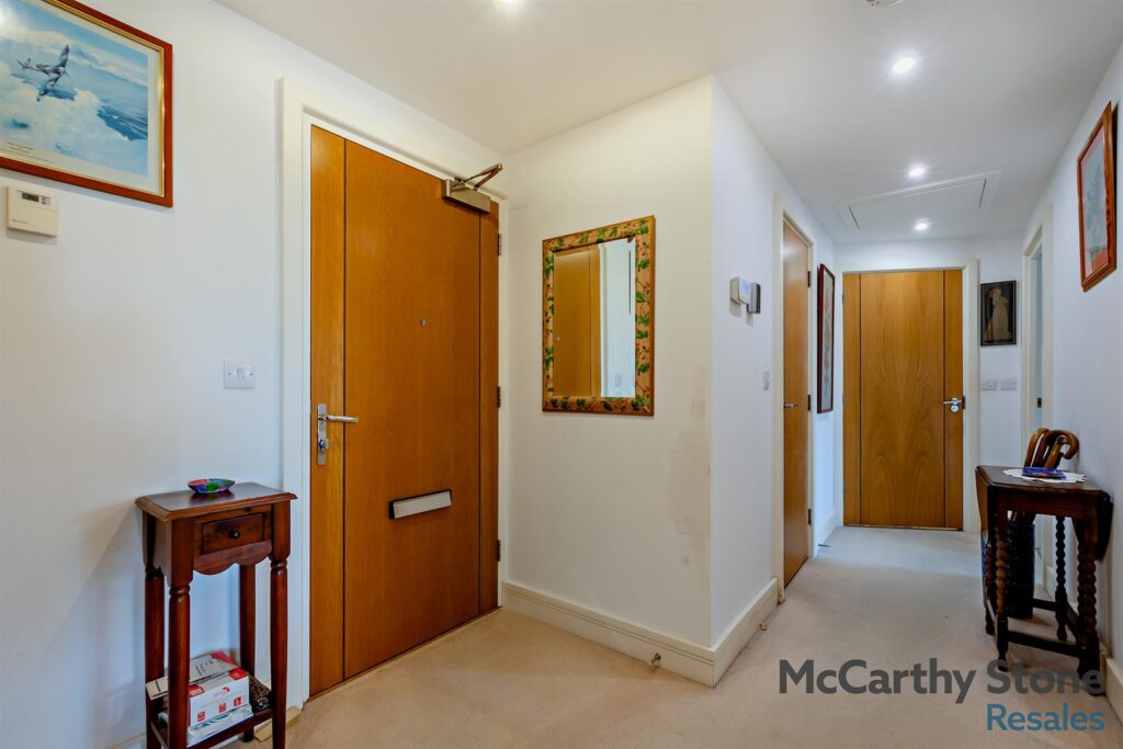 Ridgeway Court, Mutton Hall Hill, Heathfield, East Sussex, TN21 8NB