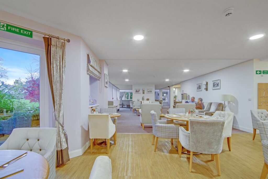 Manor Park Road, Chislehurst, BR7 5FT