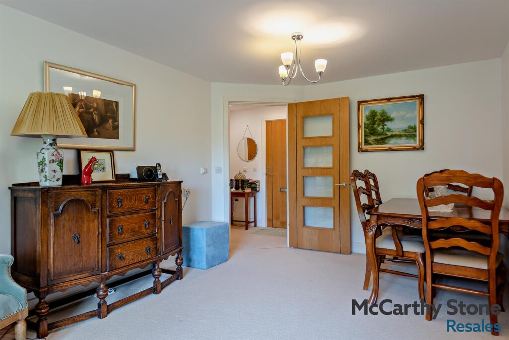 Morgan Court, Station Road, Petworth, West Sussex, GU28 0FE