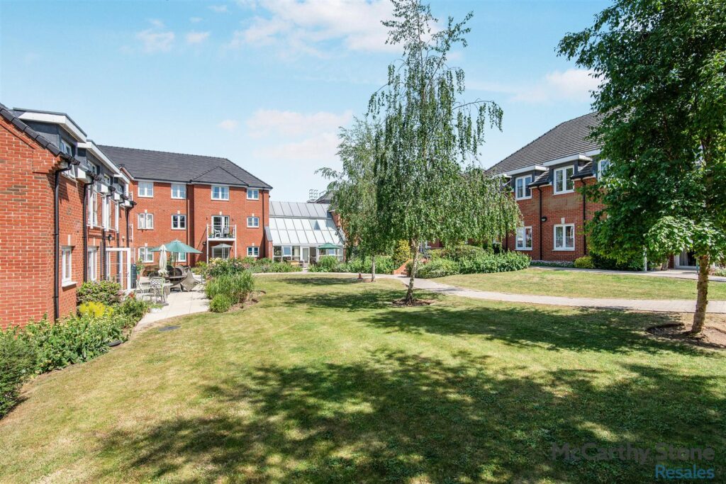 Park House, Old Park Road, Hitchin