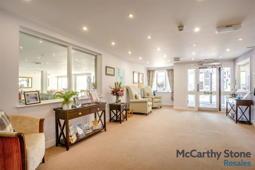 Middleton Court, Picton Avenue, Porthcawl CF36 3BF