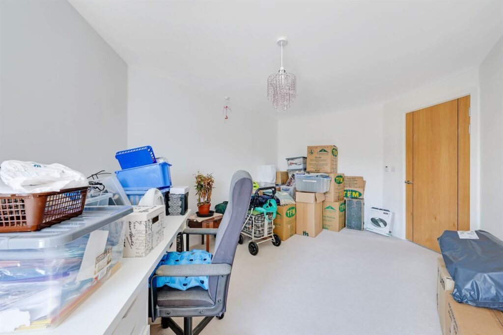 Fleet Road, Fleet, GU51 3FS
