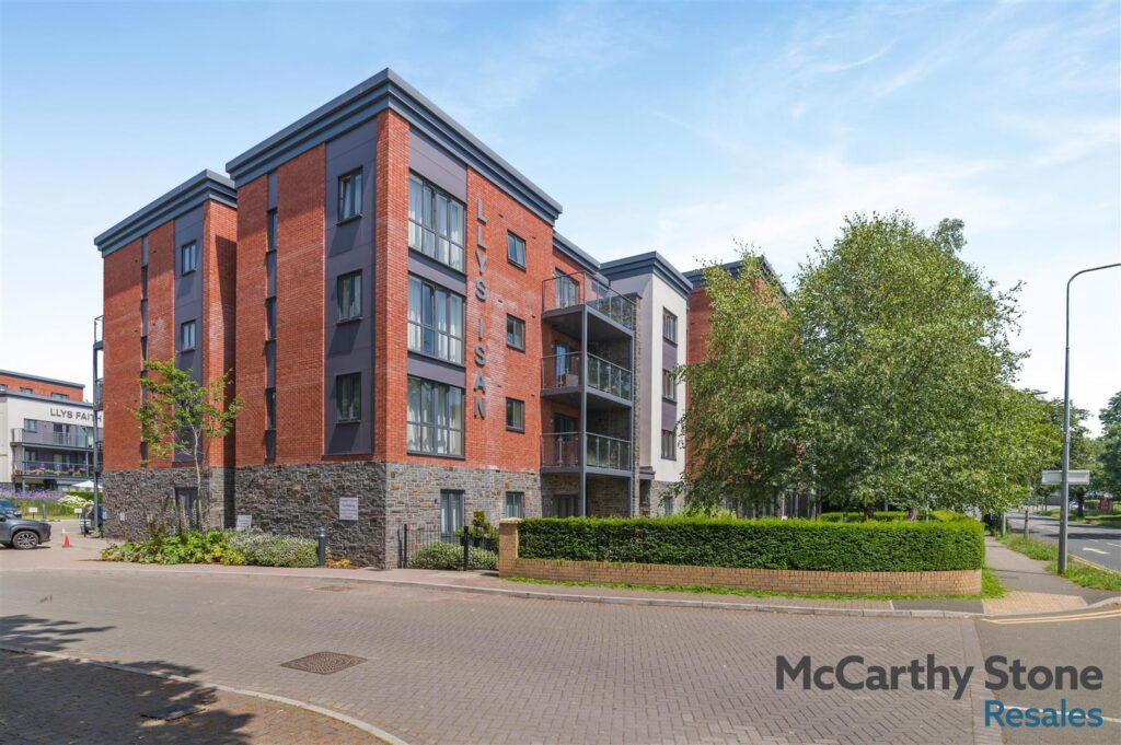 Llys Isan, Ilex Close, Llanishen, Cardiff, CF14 5DZ