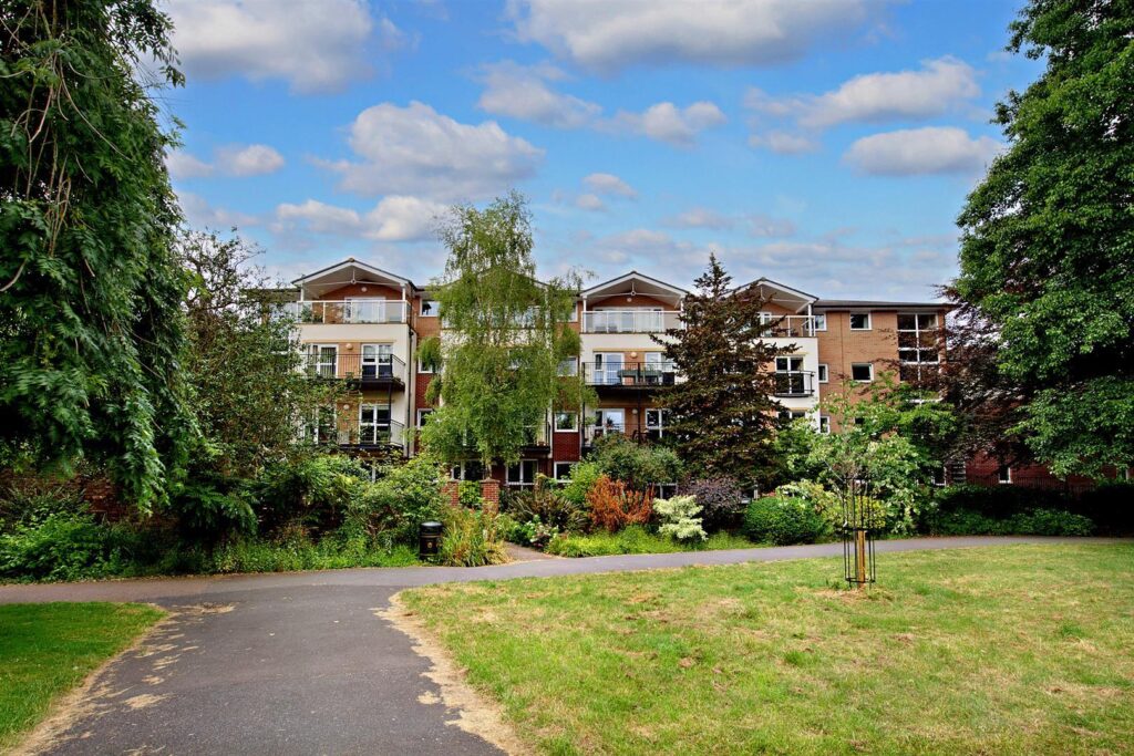Isabel Court, Cowick Street, Exeter