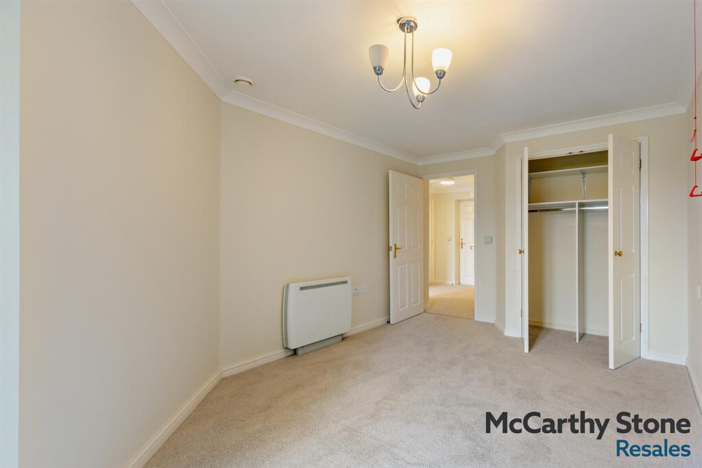 Portman Court, Grange Road, Uckfield, East Sussex,TN22 1FD