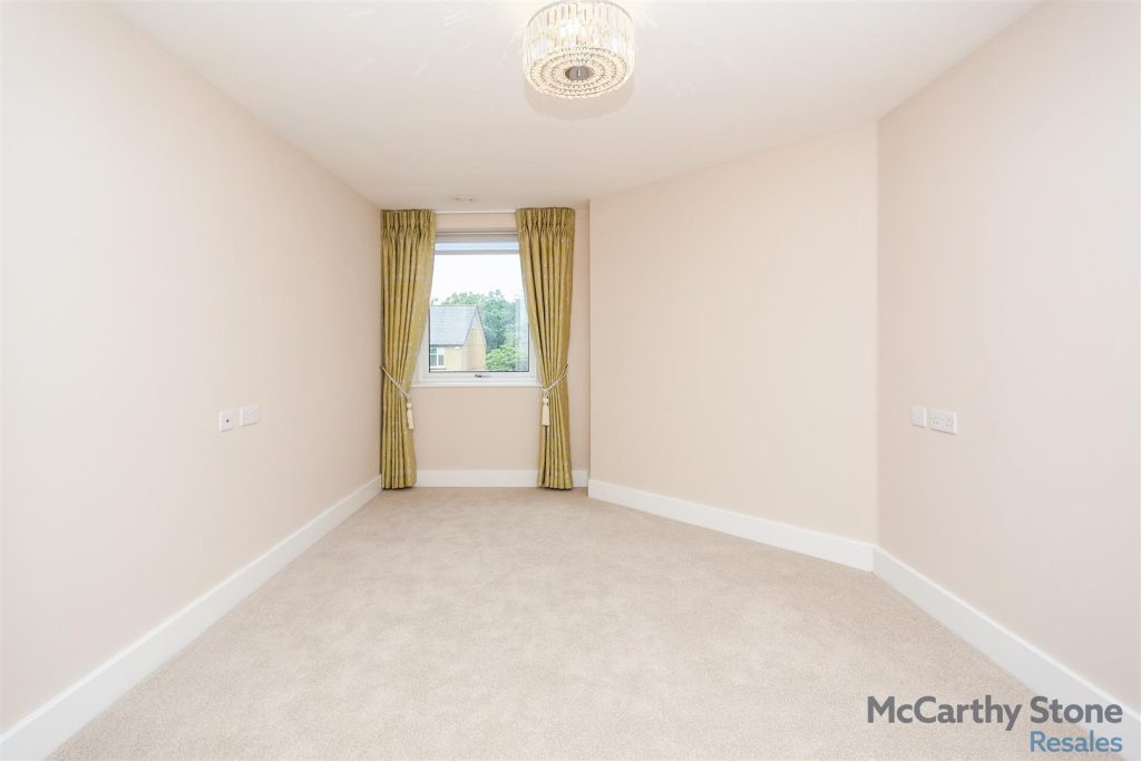 Josiah Drive, Ickenham