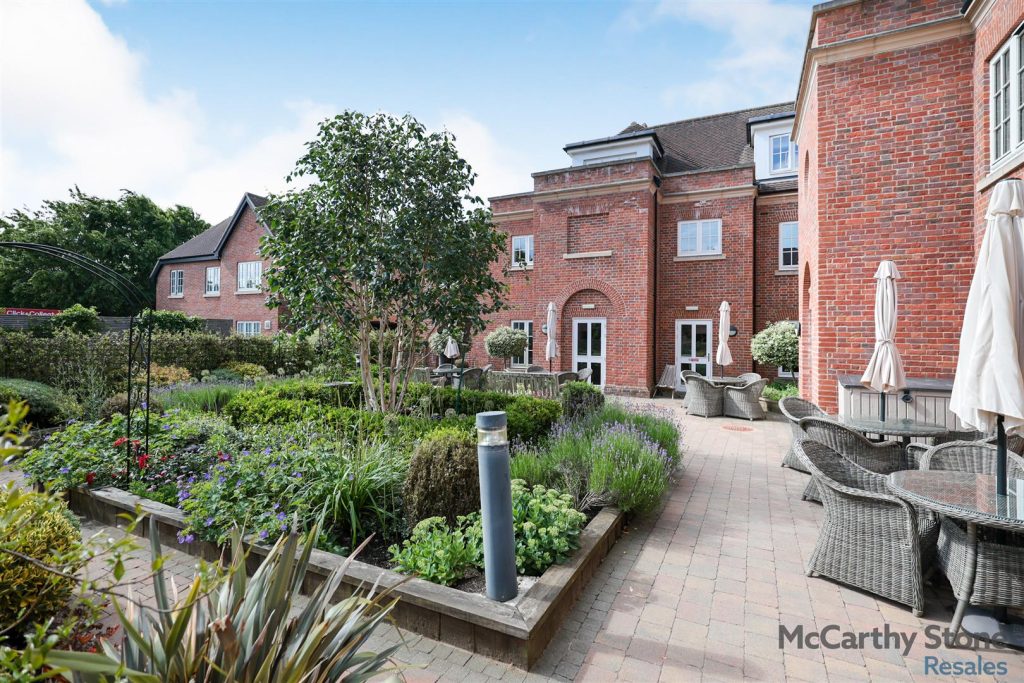 59-61 The Broadway, Amersham