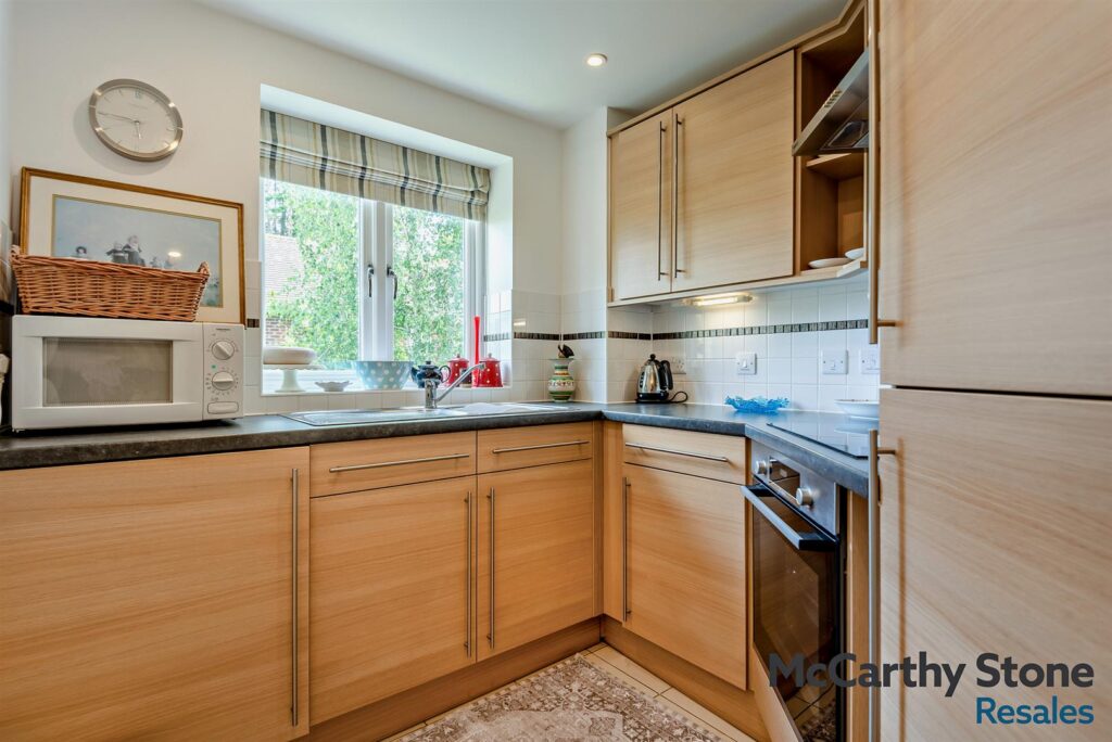 Morgan Court, Station Road, Petworth, West Sussex, GU28 0FE