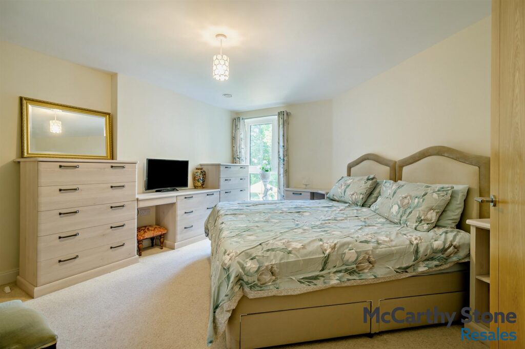 Bucklands, Stock Way South, Nailsea, BS48 2BF