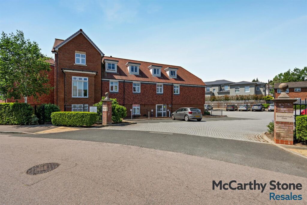 Southborough Gate, Pinewood Gardens, Tunbridge Wells, TN4 0FN
