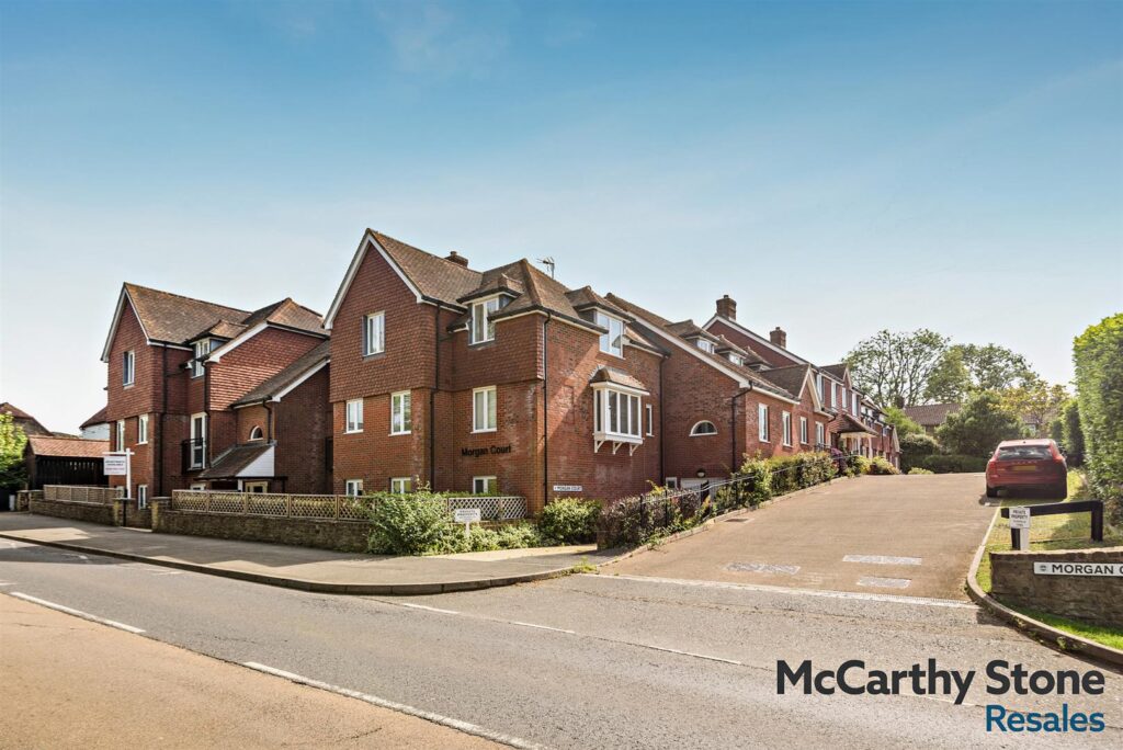Morgan Court, Station Road, Petworth, West Sussex, GU28 0FE