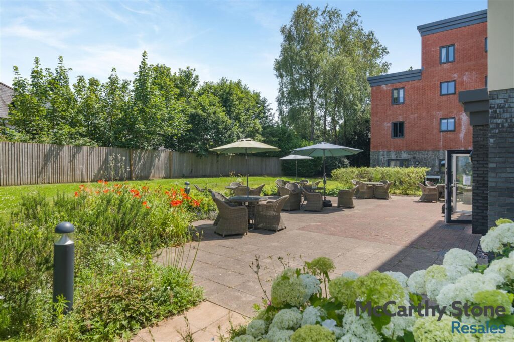 Llys Isan, Ilex Close, Llanishen, Cardiff, CF14 5DZ