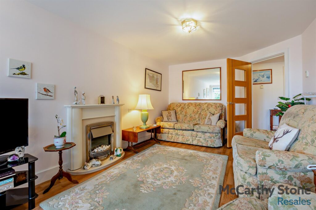 Ridgeway Court, Mutton Hall Hill, Heathfield, East Sussex, TN21 8NB