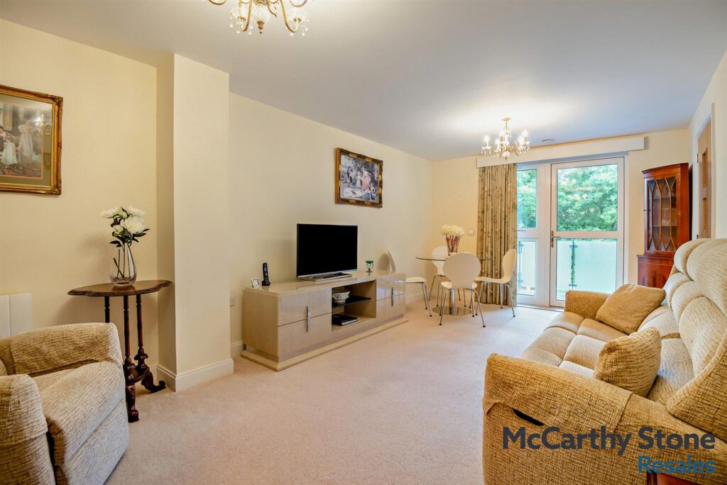 Bucklands, Stock Way South, Nailsea, BS48 2BF