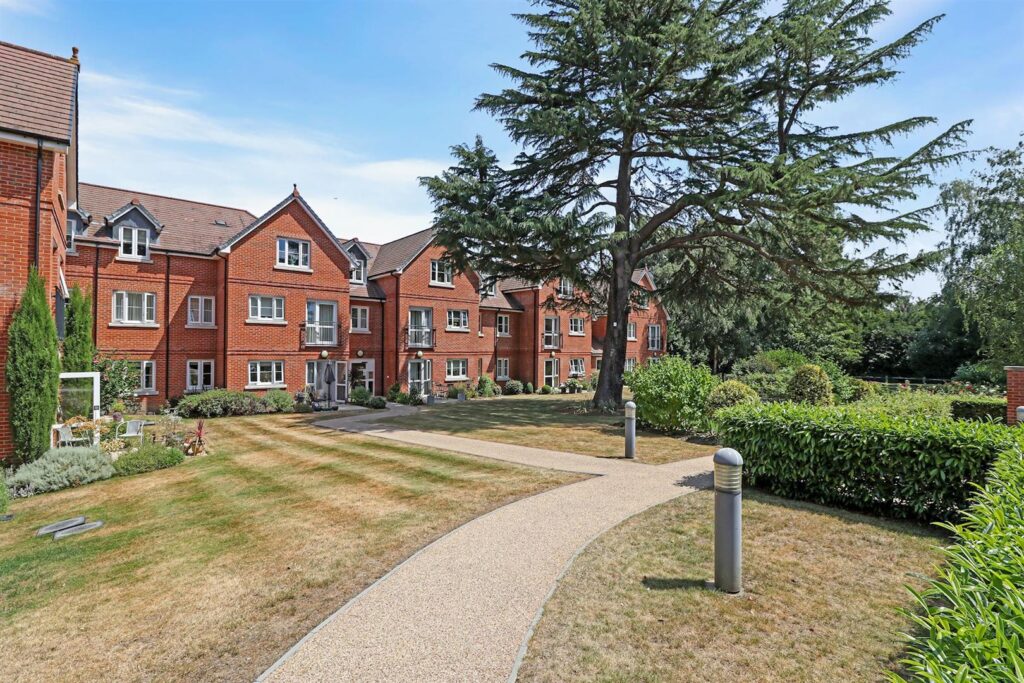 Faulkner House, Chislehurst, BR7 6FA
