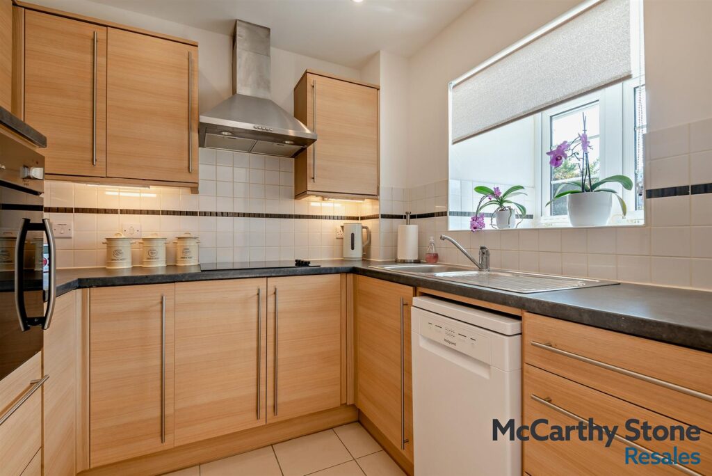 Clarence Court, Clarence Road, Horsham, West Sussex, RH13 5TS