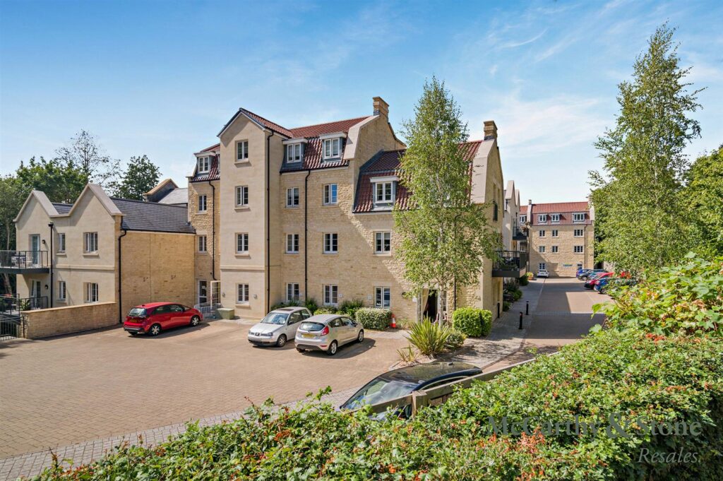 Lambrook Court, Gloucester Road, Larkhall, Bath