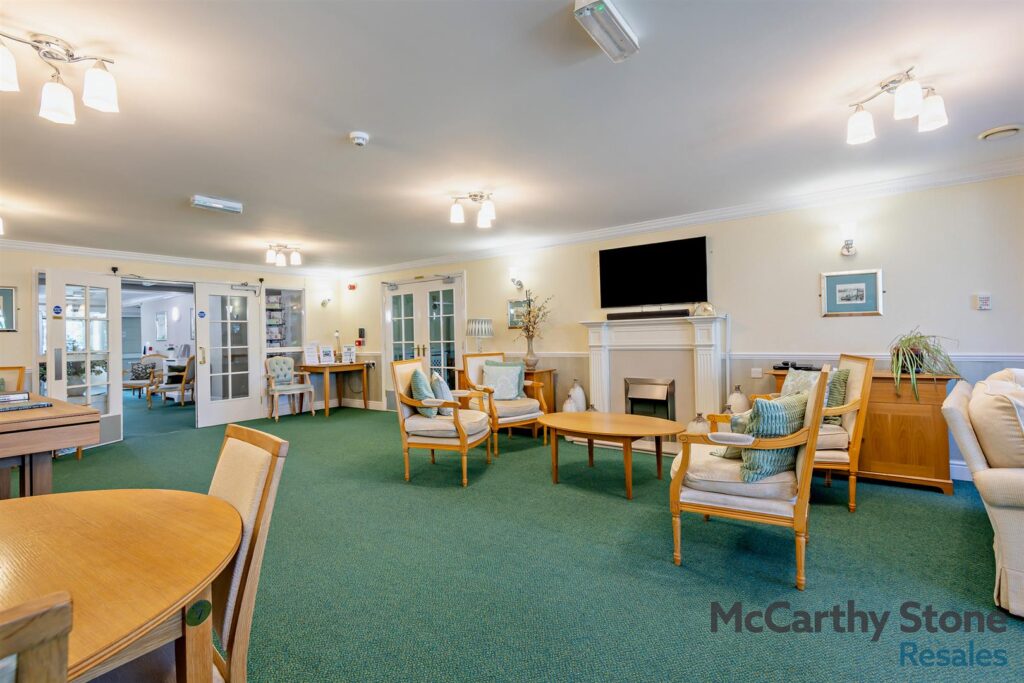 Portman Court, Grange Road, Uckfield, East Sussex, TN22 1FD