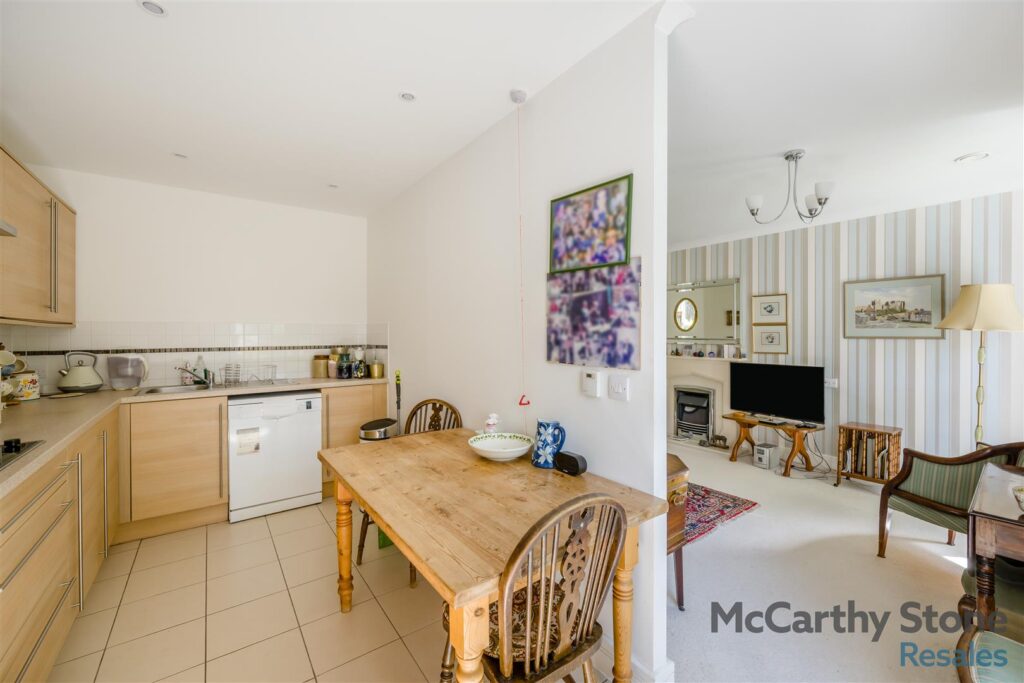 Peel Court, College Way, Welwyn Garden City, Hertfordshire, AL8 6DG