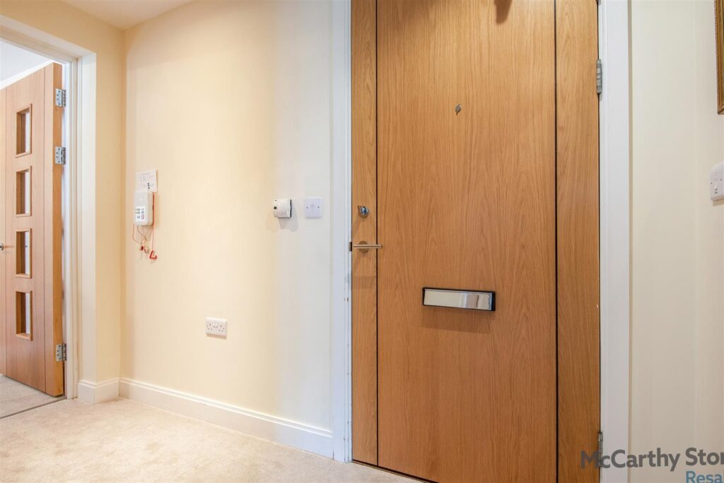 Le Jardin, Station Road, Letchworth Garden City, SG6 3BA