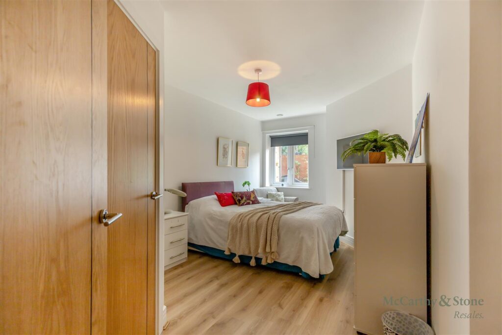 Leston Road, Leighton Buzzard, Bedfordshire, LU7 1FU