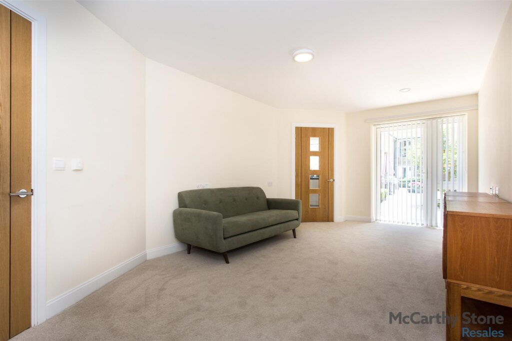 Roslyn Court, Lisle Lane, Ely, Cambridgeshire, CB7 4FA