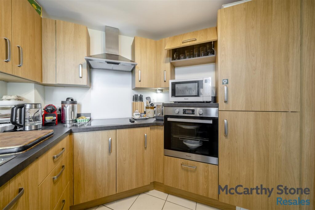 142 Greaves Road, Lancaster
