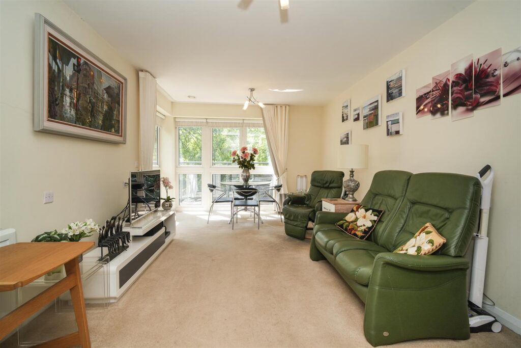 Broadfield Court, Park View Road, Prestwich, Manchester